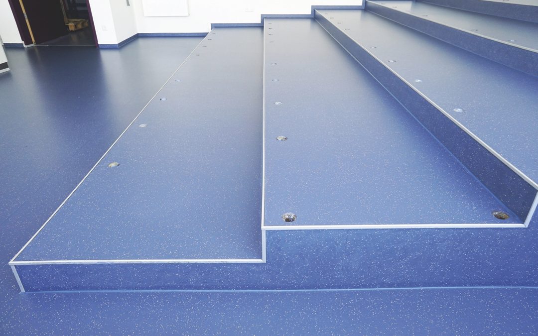 Rénovation de sols PVC : une solution certifiée BONA pour les collectivités et les entreprises